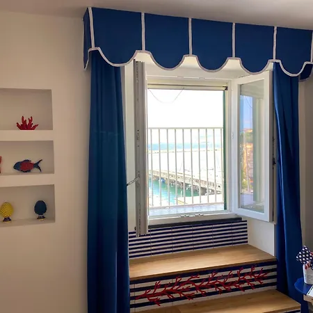 Apartment Fronte Mare Aria 'e Mare -50mt From Capri Ferry Castellammare di Stabia